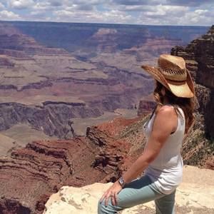 Meet your Posher, Leslie